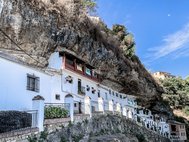 Setenil de las Bodegas centro